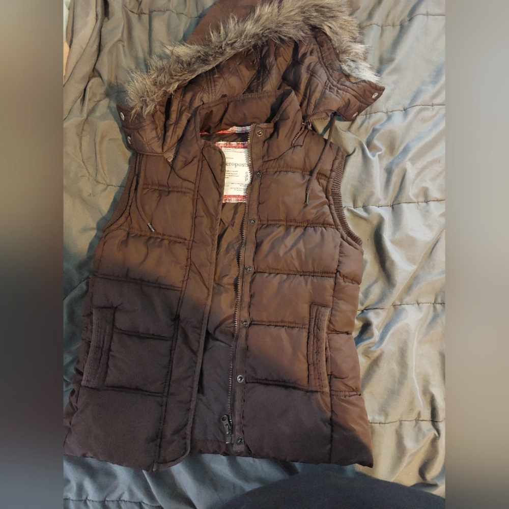 Aeropostle Vest